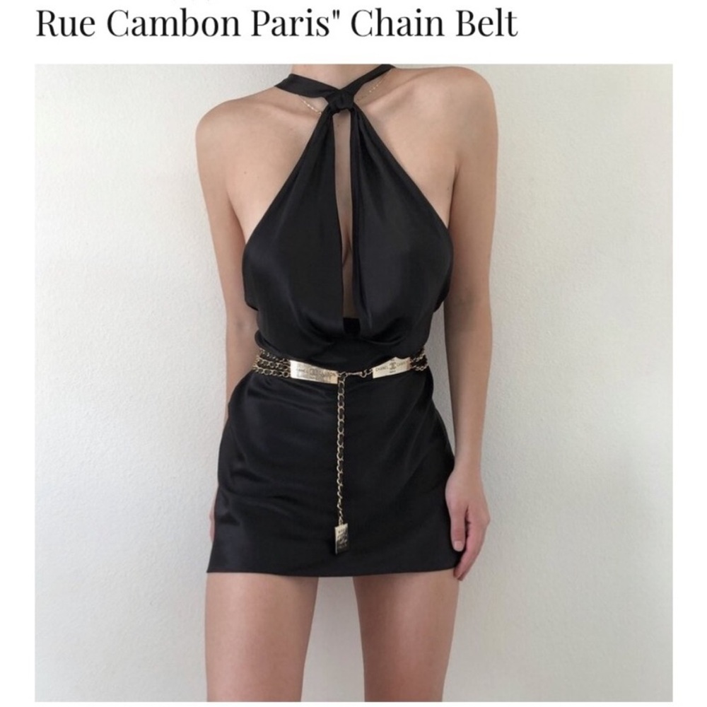 CHANEL Runway 24K Gold Plated Chain Black Leather Medallion Belt 1995 Year